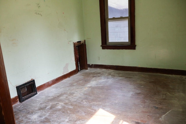 1027 Ogden Ave, Benton Harbor, MI 49022 - photo 6