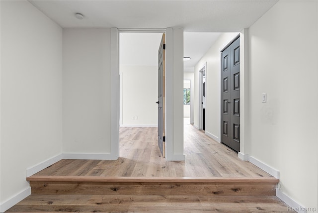 507 Charing Cross Dr, Grand Blanc, MI 48439 - foyer featuring wood finished floors and baseboards