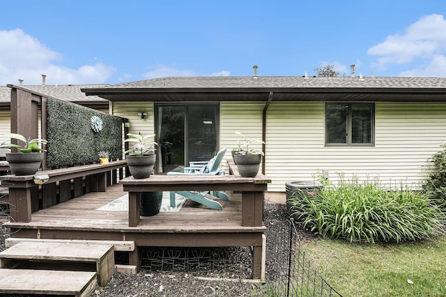541 Maryland Ave NE Unit 39, Grand Rapids, MI 49503 - view of wooden deck