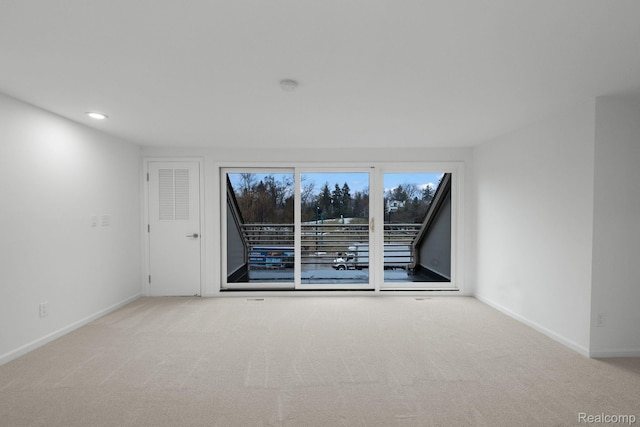 511 Brookside Ave, Birmingham, MI 48009 - carpeted empty room featuring a smoke detector and recessed lighting