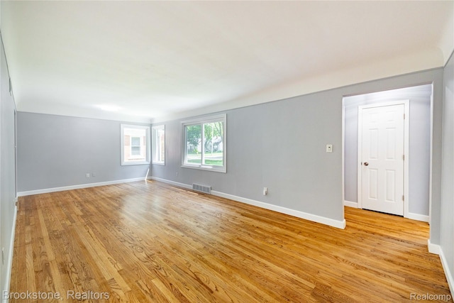24251 Cloverlawn St, Oak Park, MI 48237 - spare room featuring light wood-style flooring