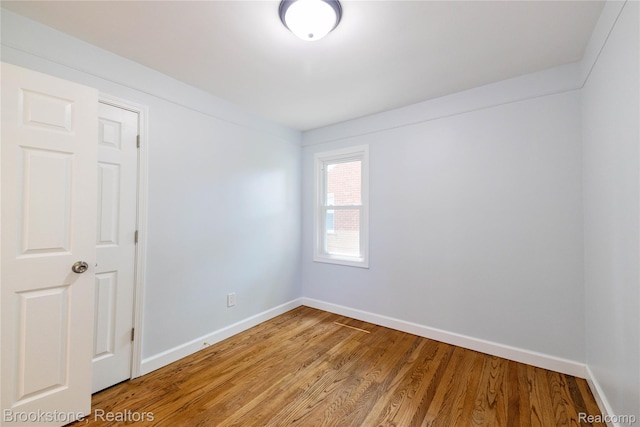 24251 Cloverlawn St, Oak Park, MI 48237 - unfurnished room featuring baseboards and light wood-type flooring