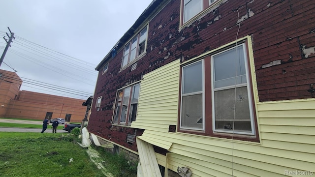 193 Division St, River Rouge, MI 48218 - view of side of property