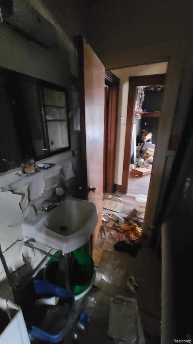 193 Division St, River Rouge, MI 48218 - view of bathroom