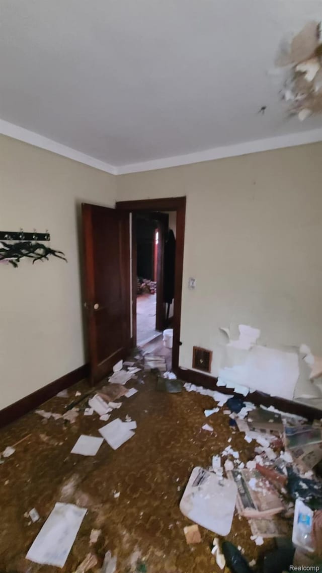 193 Division St, River Rouge, MI 48218 - empty room featuring crown molding