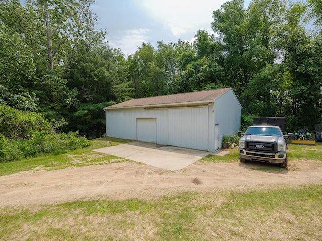 7061 W N Ave, Kalamazoo, MI 49009 - detached garage featuring dirt driveway