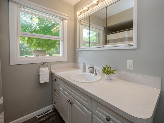 7061 W N Ave, Kalamazoo, MI 49009 - bathroom featuring vanity