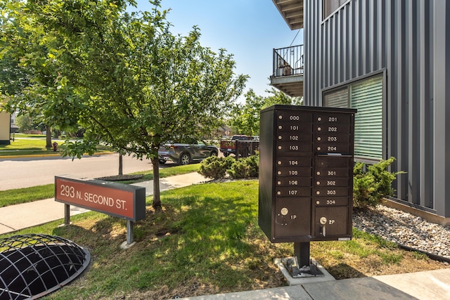 293 N 2nd St Unit 201, Brighton, MI 48116 - view of property's community with mail area
