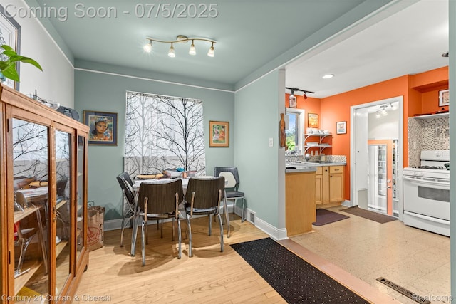 148 Park Dr, Clawson, MI 48017 - photo 4