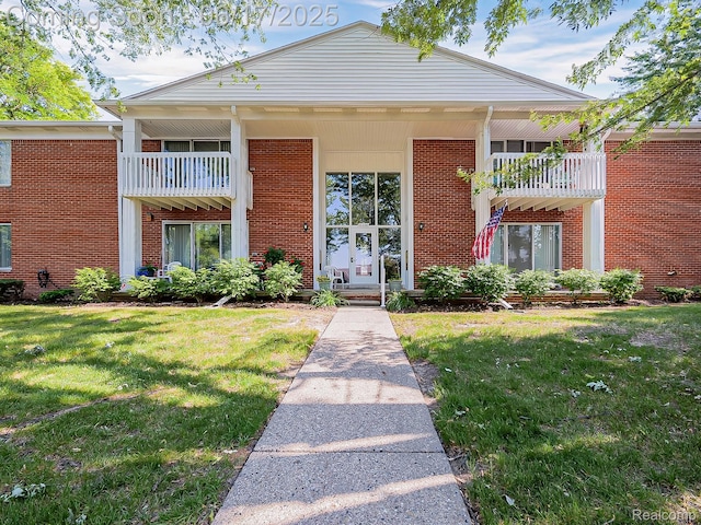 16820 Edloytom Way Unit 172, Clinton Township, MI 48038 - view of front of property featuring a front lawn and brick siding