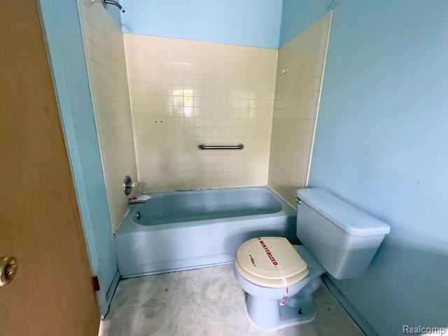 14171 Plainview Ave, Detroit, MI 48223 - full bath with toilet and  shower combination