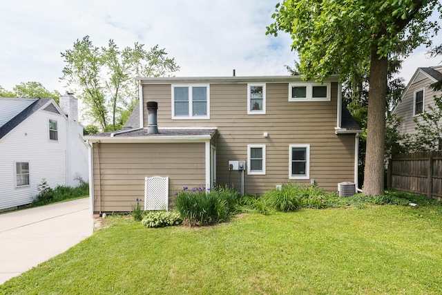 2104 Winchell Dr, Ann Arbor, MI 48104 - back of property featuring driveway