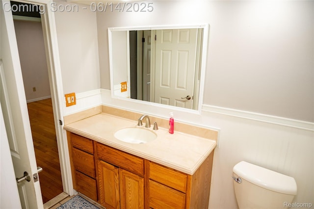 30320 Moulin Ave, Warren, MI 48088 - half bath featuring vanity and toilet