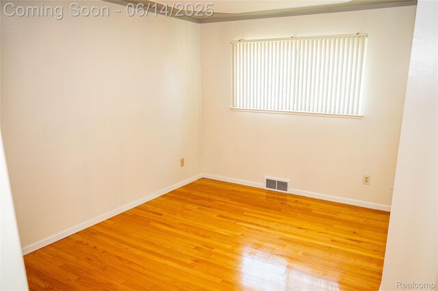 30320 Moulin Ave, Warren, MI 48088 - spare room featuring wood finished floors