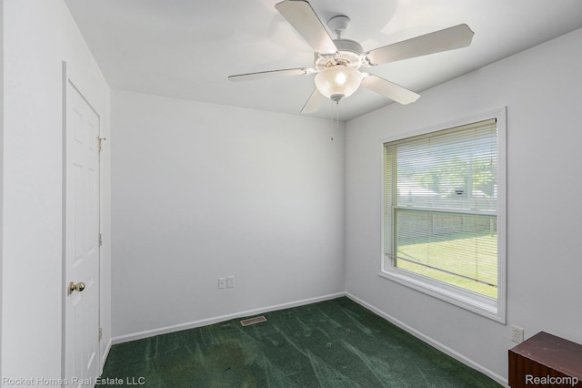 354 Ferry Ave, Pontiac, MI 48341 - unfurnished room with dark carpet and a ceiling fan