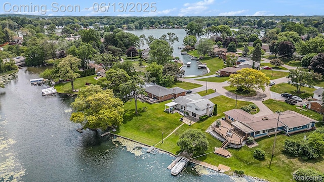 3255 School House Dr, Waterford, MI 48329 - aerial view of residential area featuring a nearby body of water