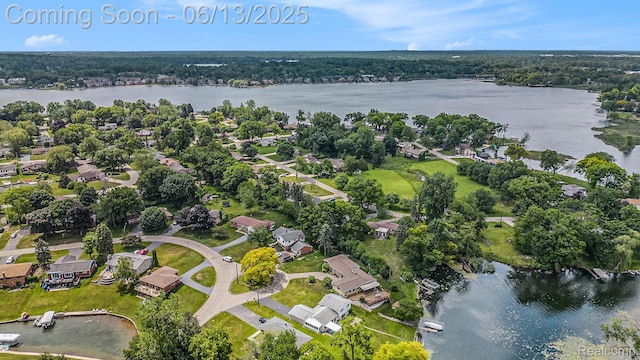 3255 School House Dr, Waterford, MI 48329 - aerial view of property's location with a nearby body of water and nearby suburban area