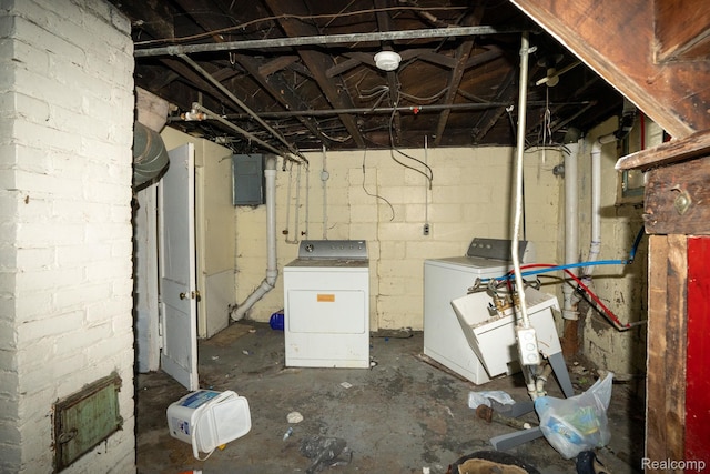 2476 Ford St, Detroit, MI 48238 - unfinished below grade area with washing machine and dryer and electric panel