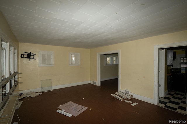 2476 Ford St, Detroit, MI 48238 - spare room featuring baseboards