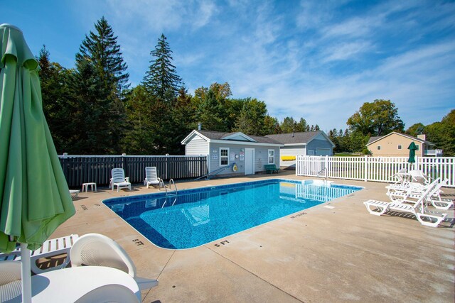 2810 W Shore Dr, Central Lake, MI 49622