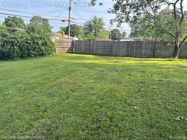 13203 Frazho Rd, Warren, MI 48089 - view of fenced backyard
