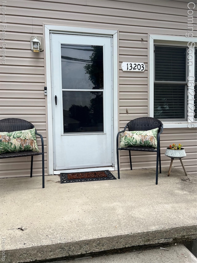 13203 Frazho Rd, Warren, MI 48089 - property entrance