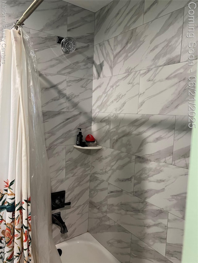 13203 Frazho Rd, Warren, MI 48089 - bathroom with shower / bath combo