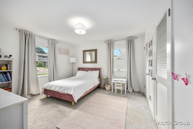 2243 Cambridge Dr SE, Grand Rapids, MI 49506 - bedroom with light colored carpet