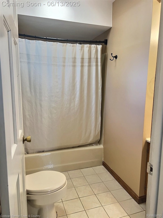 8811 Coyle Dr, Pinckney, MI 48169 - full bath featuring tile patterned flooring and shower / bathtub combination with curtain