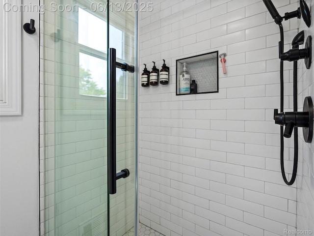 2147 Princeton Rd, Berkley, MI 48072 - full bath with a stall shower