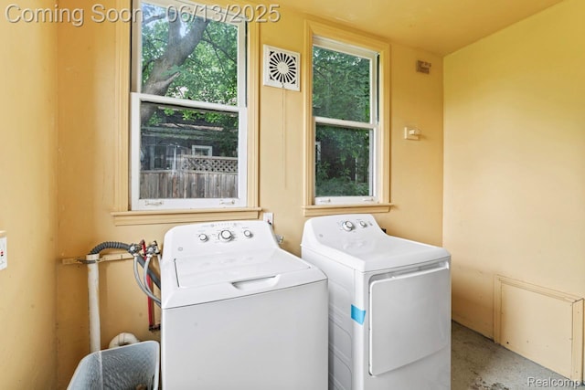 1226 W Genesee St, Lapeer, MI 48446 - laundry area with separate washer and dryer