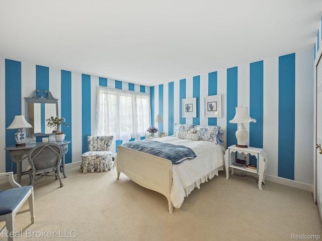 1299 Orchard Ridge Rd, Bloomfield Hills, MI 48304 - bedroom featuring carpet floors and wallpapered walls