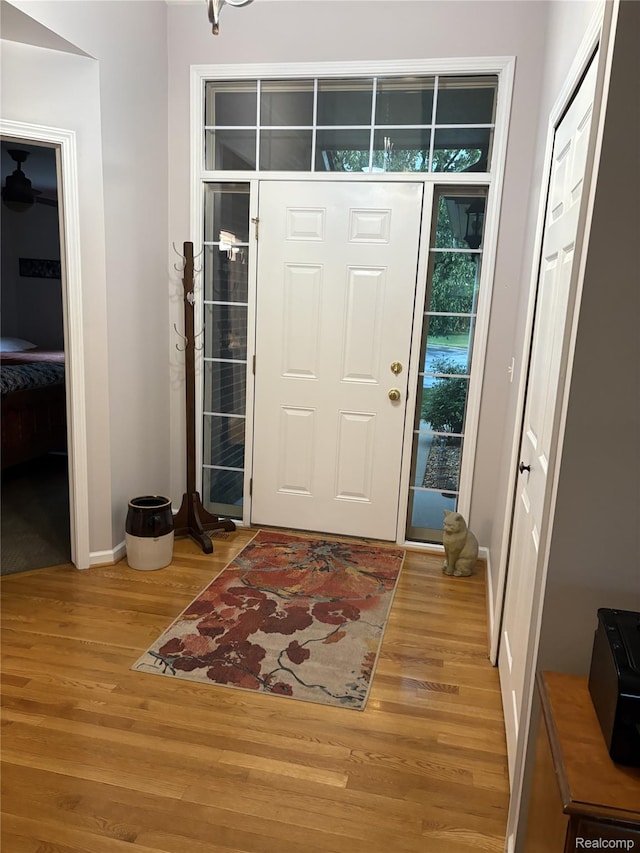 11081 Coventry Ct, Taylor, MI 48180 - entryway featuring light wood finished floors and baseboards