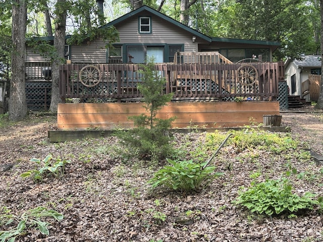 2112 Timber Ln, Brooklyn, MI 49230 - back of house with a wooden deck