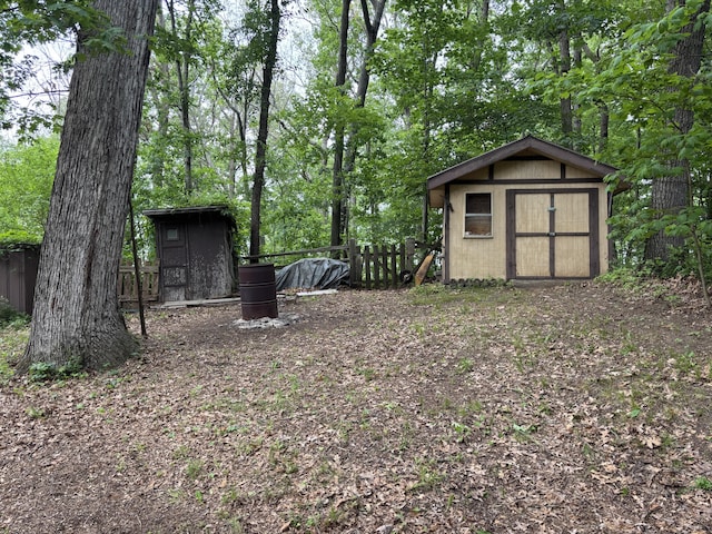 2112 Timber Ln, Brooklyn, MI 49230 - view of yard with a shed