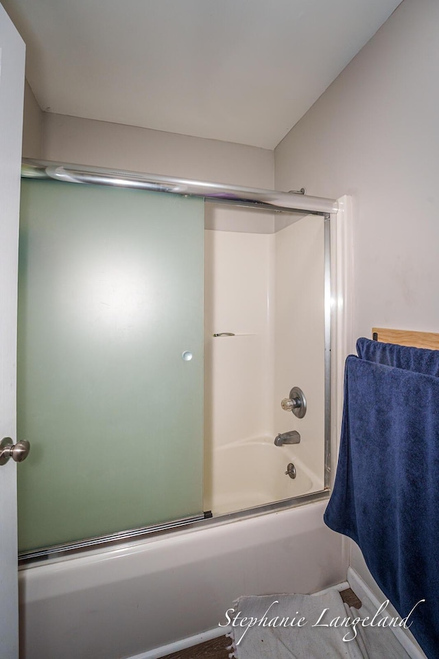 348 Yuba St, Muskegon, MI 49442 - full bathroom with shower / bath combination with glass door