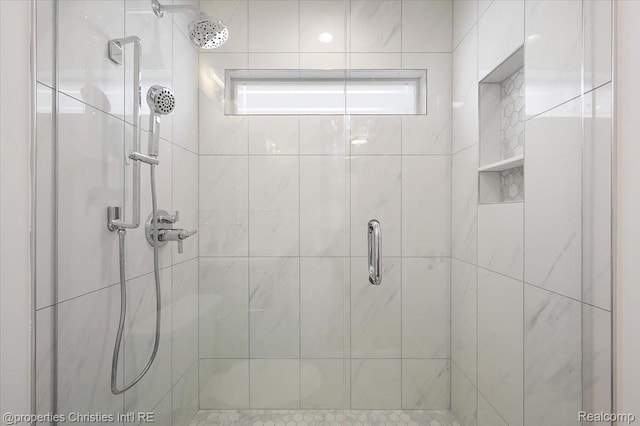 15589 Kirkshire Ave, Beverly Hills, MI 48025 - full bath with a shower stall