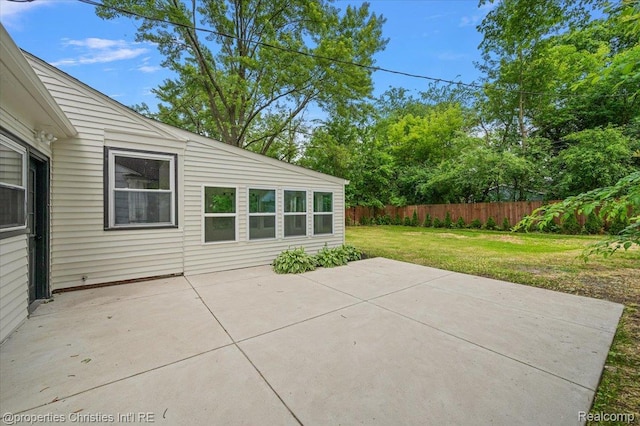 15589 Kirkshire Ave, Beverly Hills, MI 48025 - view of patio