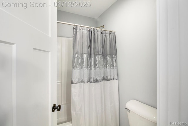 5950 Mountain Top Dr, Brighton, MI 48116 - bathroom featuring a shower with curtain