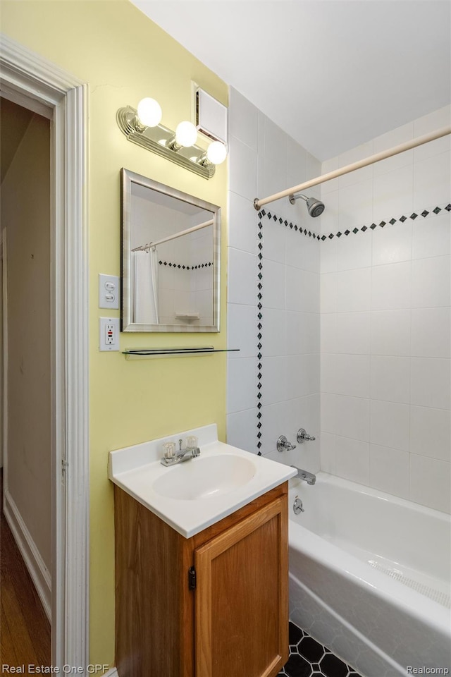 542 Cadieux Rd, Grosse Pointe, MI 48230 - bathroom with vanity and shower / bathtub combination with curtain