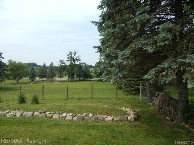 2025 W Rose Center Rd, Holly, MI 48442 - view of yard