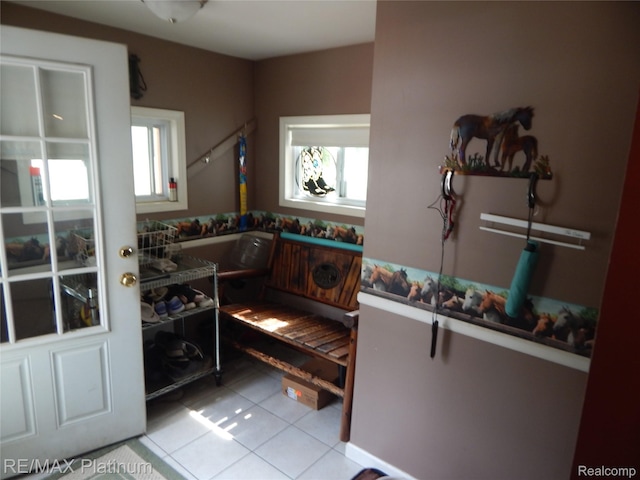 2025 W Rose Center Rd, Holly, MI 48442 - view of tiled foyer entrance