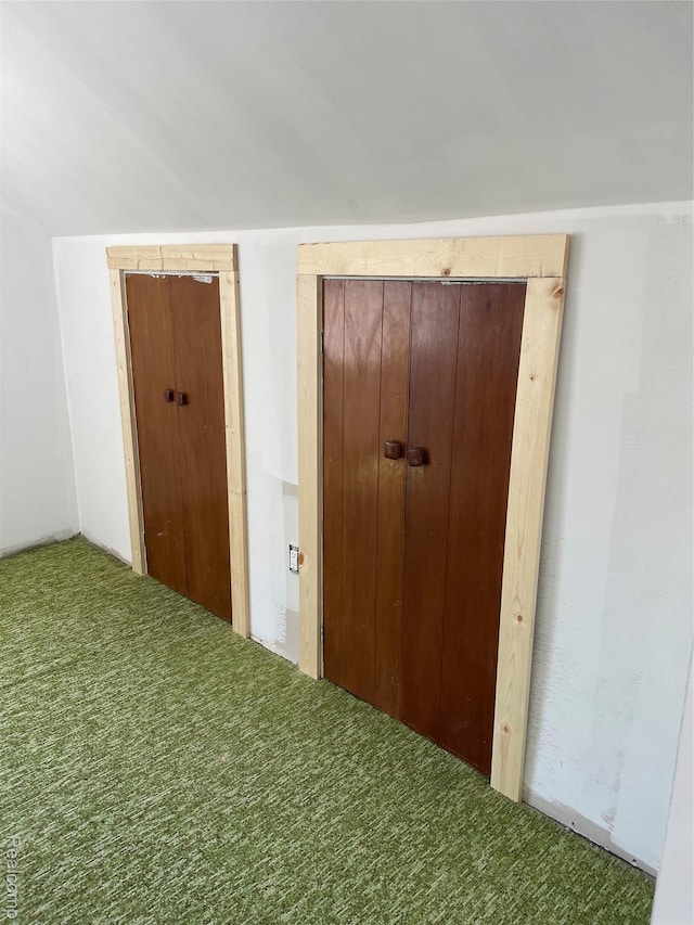 1154 Lincoln Ave, Rockwood, MI 48146 - hallway with carpet flooring