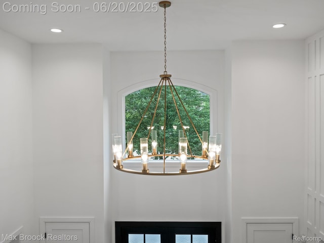 4331 Spruce Hill Ln, Birmingham, MI 48301 - detailed view of a chandelier and recessed lighting