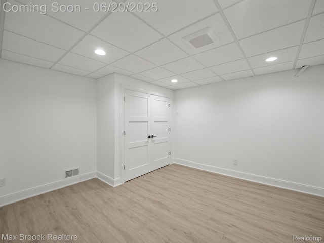 4331 Spruce Hill Ln, Birmingham, MI 48301 - unfurnished room with light wood-style flooring, recessed lighting, and a drop ceiling