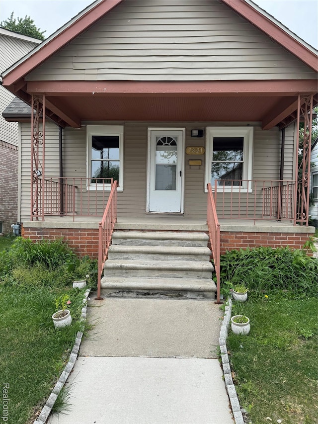 7821 Mead St, Dearborn, MI 48126 - view of front facade featuring a porch