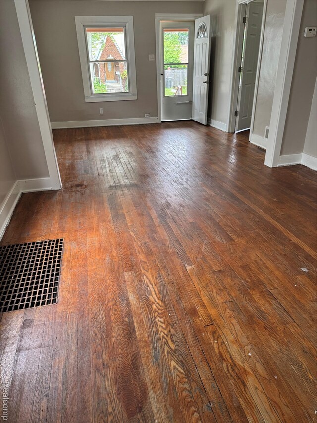 7821 Mead St, Dearborn, MI 48126 - unfurnished room with hardwood / wood-style flooring and baseboards