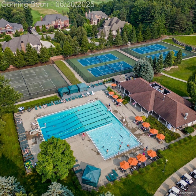 5007 Rockaway Ln, Clarkston, MI 48348 - bird's eye view of a pool