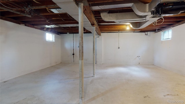 929 Kettering Ave, Pontiac, MI 48340 - view of below grade area