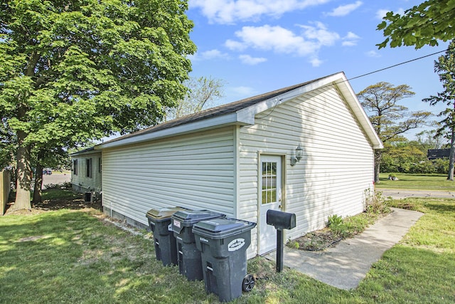 632 Green St, South Haven, MI 49090 - view of property exterior with a yard